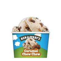 Karamelroomijs met een swirl van karamel en karamel chunks omhuld met chocolade